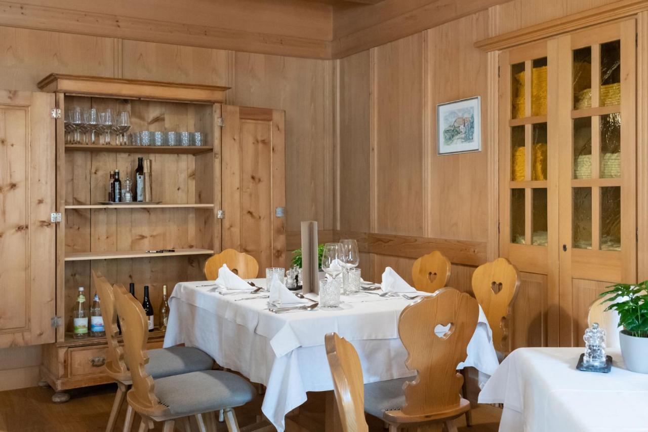 Hotel Teutschhaus Cortina Sulla Strada del Vino Exterior photo